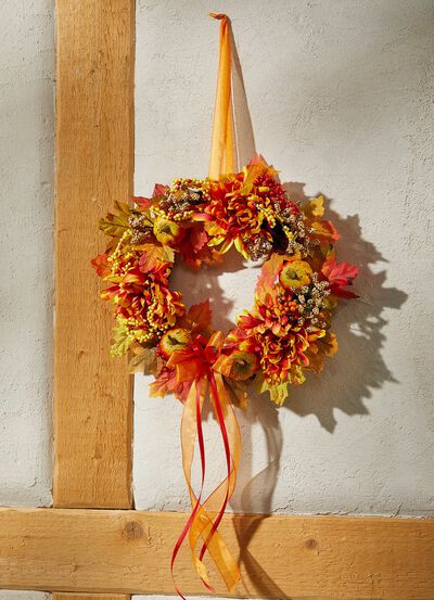 H&ouml;stlig v&auml;ggkrans 