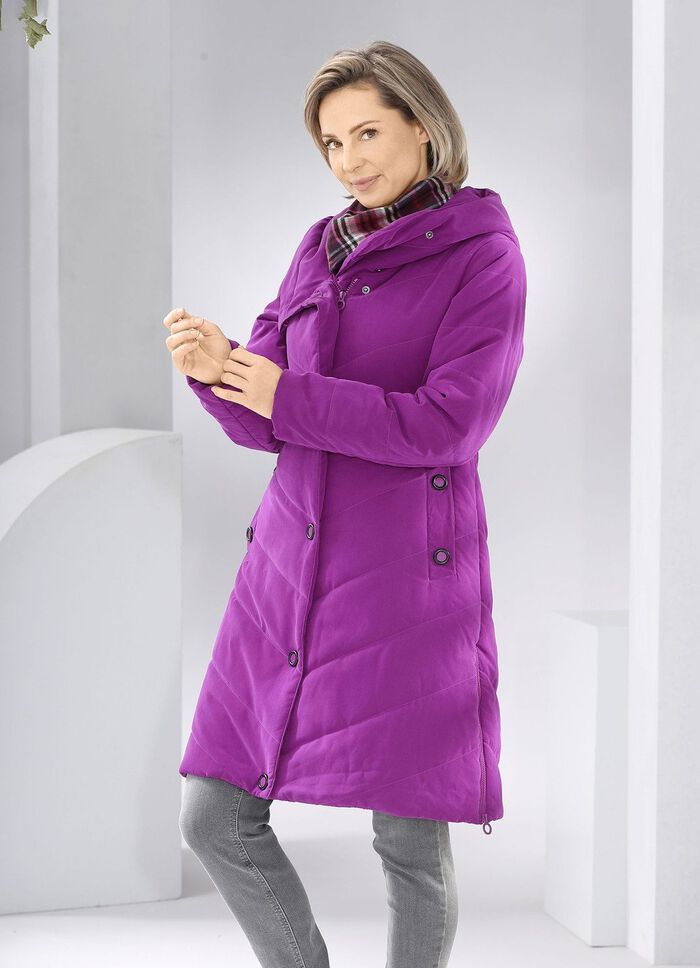 Kort kappa tillverkad av &aring;tervunna fibrer CYKLAMEN