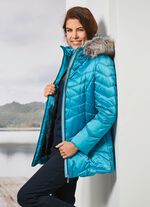 Jacka med avtagbar kant i fuskp&auml;ls 