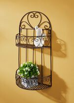 V&auml;gghylla i j&auml;rn med antikvarisk karakt&auml;r 