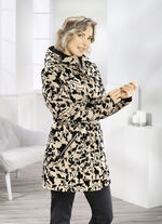 Jacka med dekorativ design 