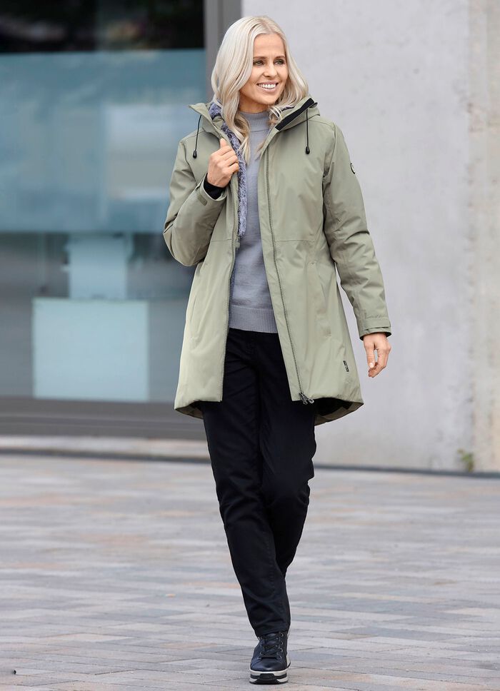 Kort kappa med fast huva 