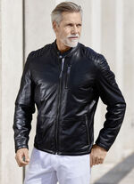 Kort skinnjacka med dekorativ quiltning 