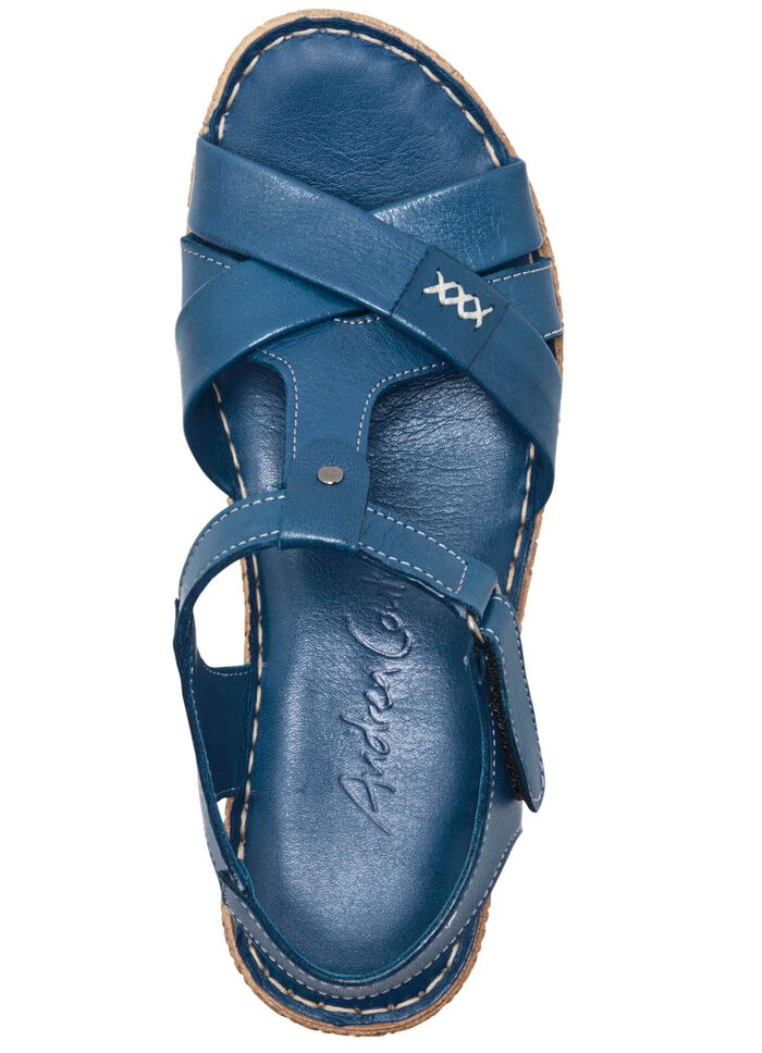 Andrea Conti barsandal gjord av nappal&auml;der i kohud 