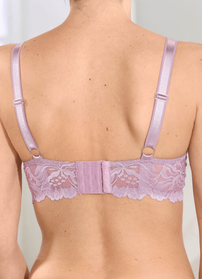 BH tillverkad av k&auml;nslig elastisk spets 