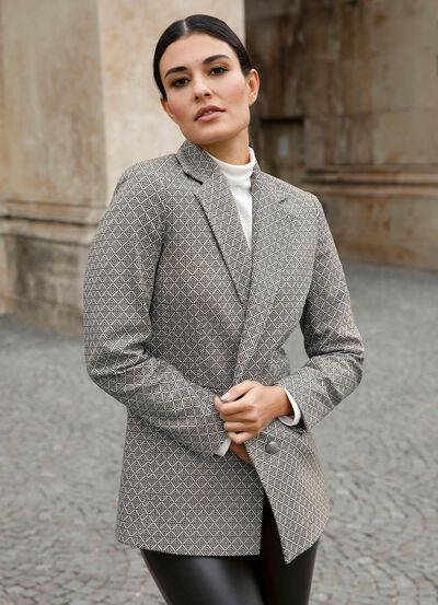 Kavaj med grafisk design 