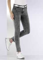 Ankellånga, figurformade jeans BÄR