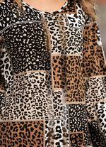 Skjorta med utsmyckad strassdekoration 