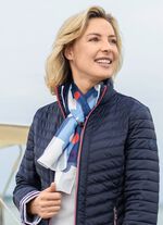 Halsduk med prickm&ouml;nster 