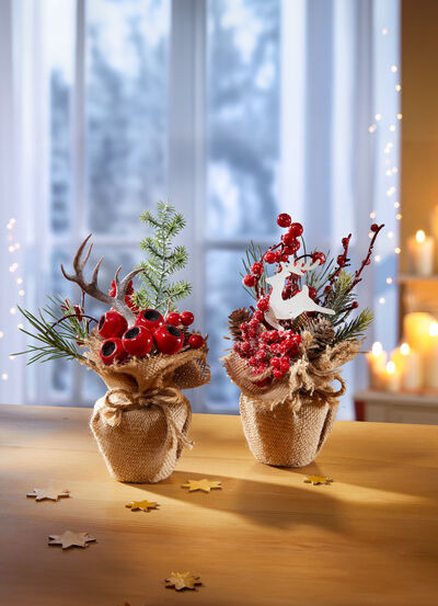 Arrangemang i en jutepåse, set om 2 