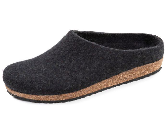 Eleganta damtofflor, bredd G, tillverkade av jungfruull, s&ouml;ml&ouml;st handfiltade 