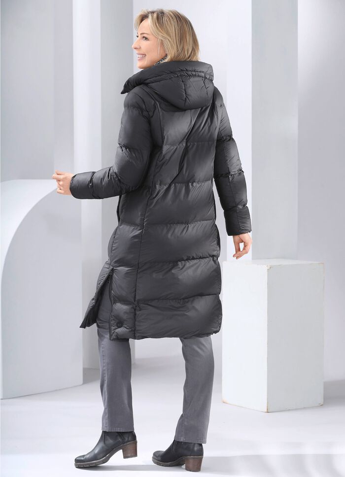 Funktionell jacka med fast huva 