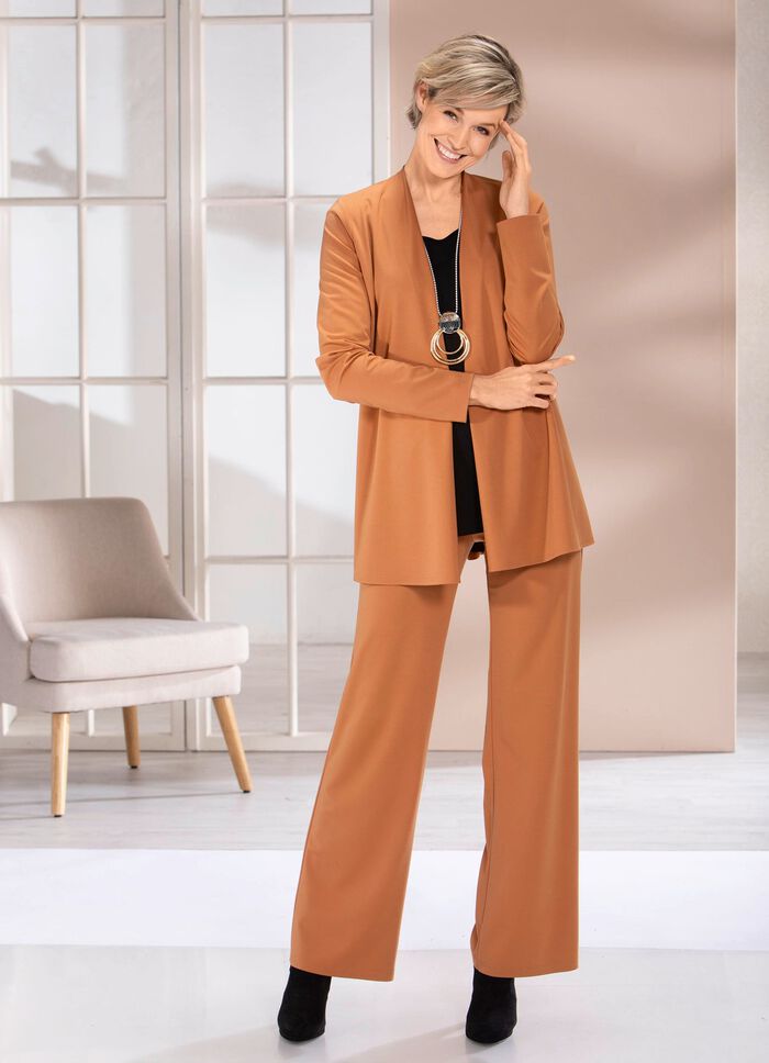 Skjortjacka i st&auml;ngningsfri form i 4 f&auml;rger 