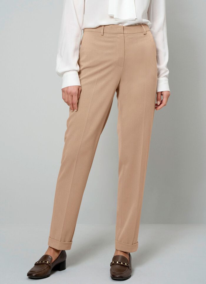 Byxor med fasta uppslag 