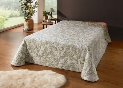 &Ouml;verkast och &ouml;rngott i naturgr&auml;sdesign 