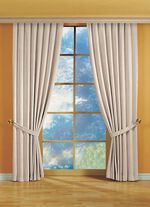 F&ouml;nsterdekoration gjord av kraftig termisk chenillekvalitet 