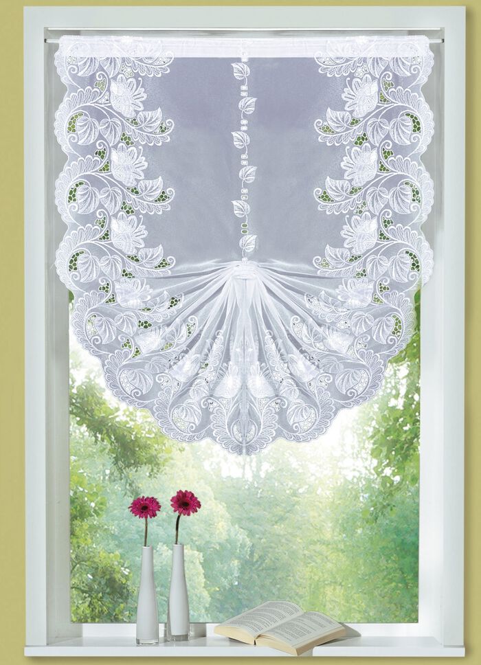 L&aring;ng, draperad spetsgardin med &auml;kta Plauener-broderi 