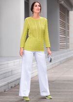 Jeans med l&auml;tt utsv&auml;ngda ben 