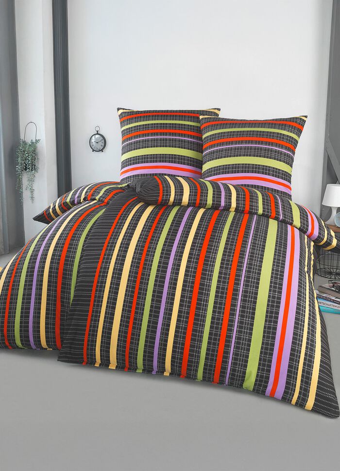 Dubbelsidigt tryckt s&auml;ngkl&auml;derset fr&aring;n Dobnig 