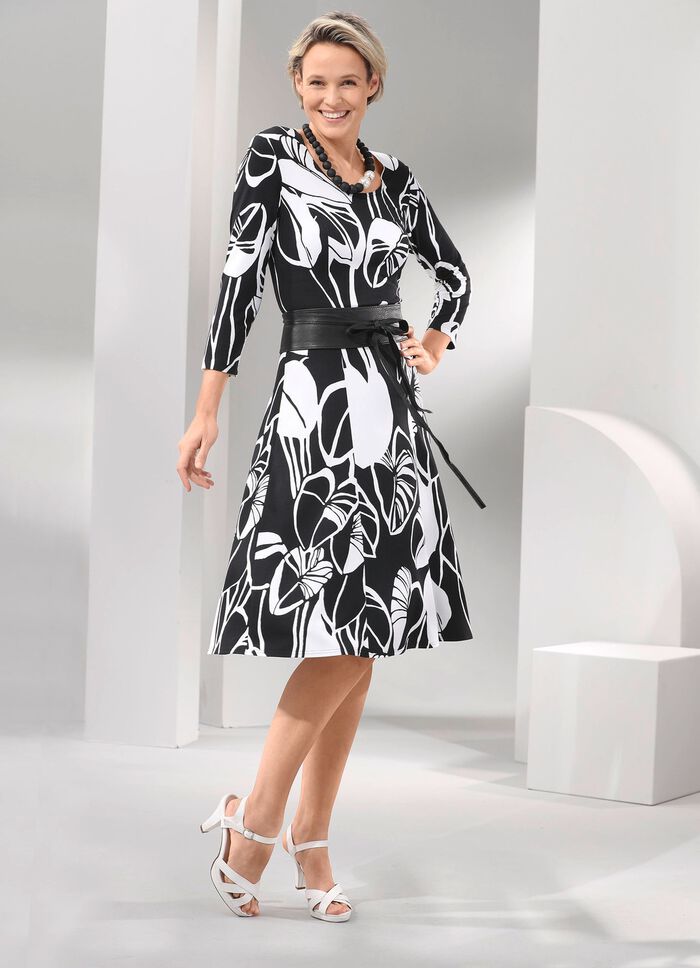 Kl&auml; dig i en sv&auml;ngig form 