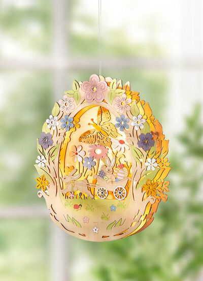 Upplyst tr&auml; p&aring;sk&auml;gg 