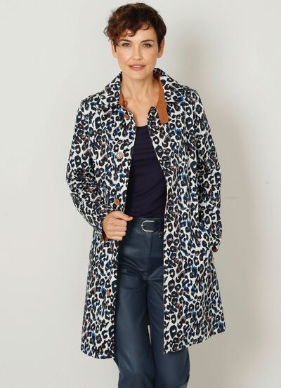 V&auml;ndbar kappa med djurtryck 