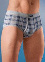 Paket med fyra trosor gjorda av fin ribb, med gylf 