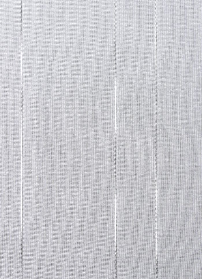 Klassisk persienn med fina r&auml;nder och snyggt garn 