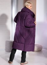 Funktionell jacka med stuvbar huva 