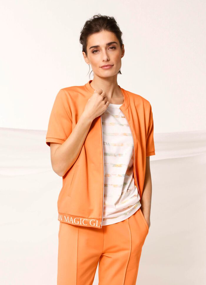 Mjukisjacka med ribbade &auml;rmslut 