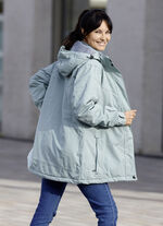 Funktionell jacka med avtagbar huva 