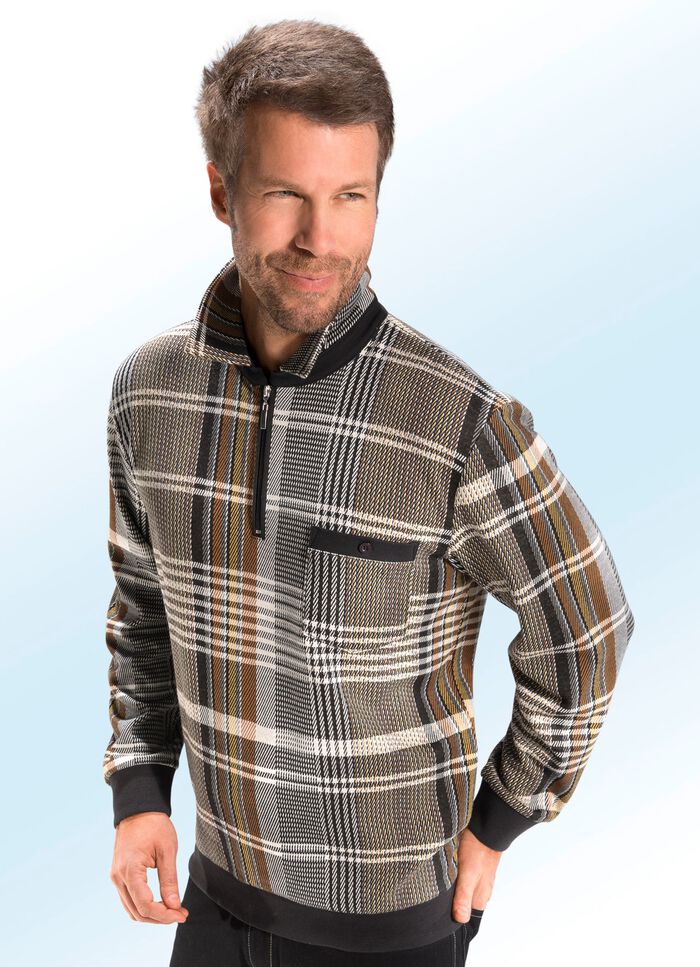 Polotr&ouml;ja med kn&auml;ppbar br&ouml;stficka 