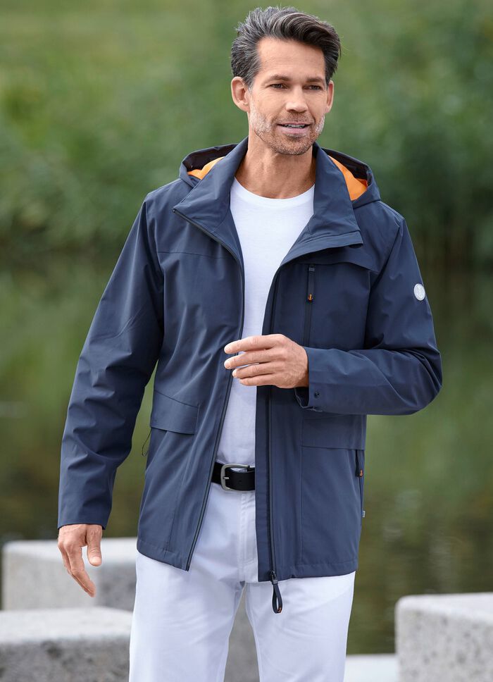 Funktionell jacka med huva 