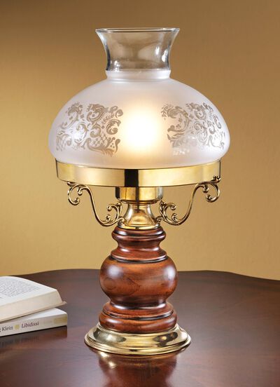 Bordslampa i massiv m&auml;ssing med sockel i massiv al 