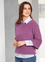 Kort tr&ouml;ja av boucl&eacute;melerad garn 