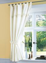 &Ouml;vergardin med f&auml;st virkad b&aring;rd 