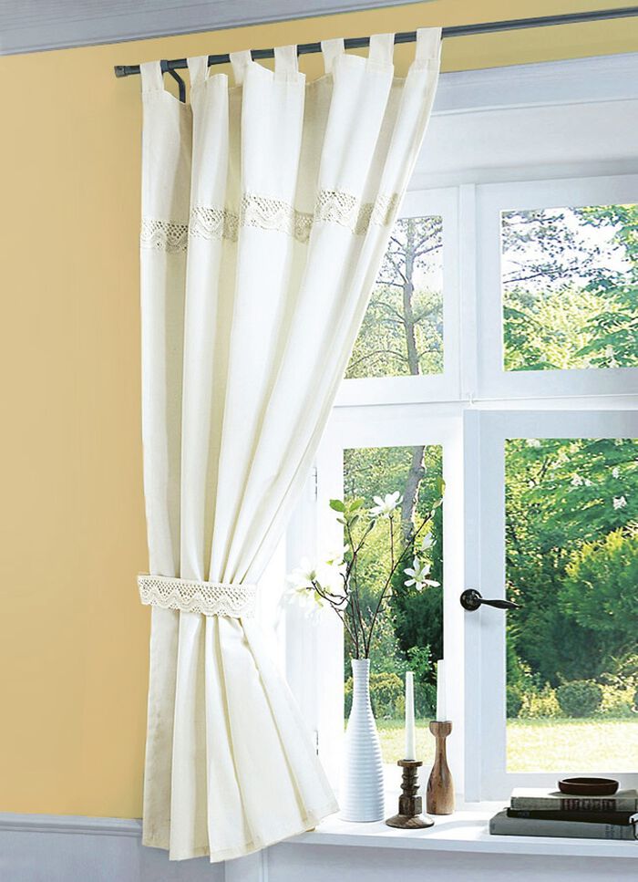 &Ouml;vergardin med f&auml;st virkad b&aring;rd 