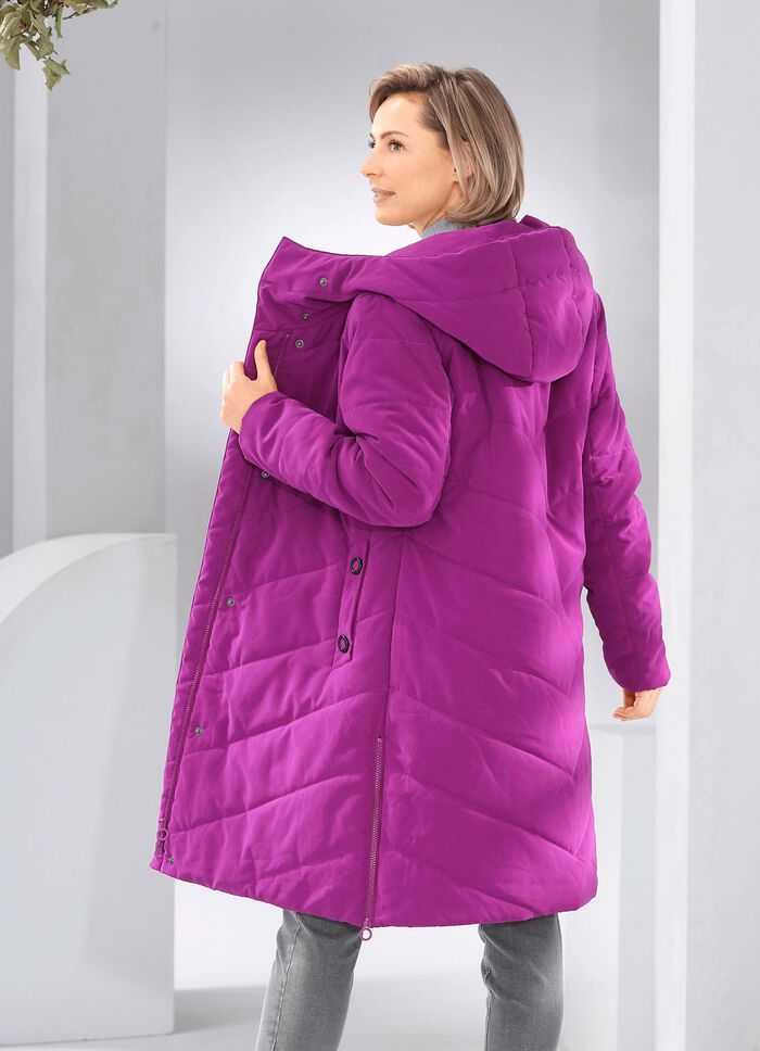 Kort kappa tillverkad av &aring;tervunna fibrer CYKLAMEN