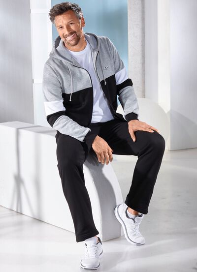 Fritidsdr&auml;kt med huva 