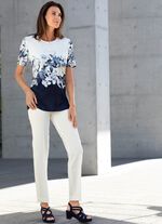 Snygg topp med strassprydda bokst&auml;ver 