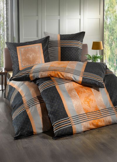 Elegant set med sängkläder från Kaeppel 