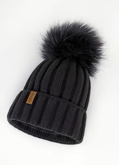 Trendig damhatt med bred manschett och fuskpälspompom, , large