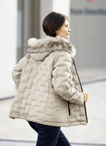 Funktionell jacka med limmade kammare SAND