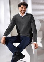 Enf&auml;rgad V-ringad tr&ouml;ja i 4 f&auml;rger 