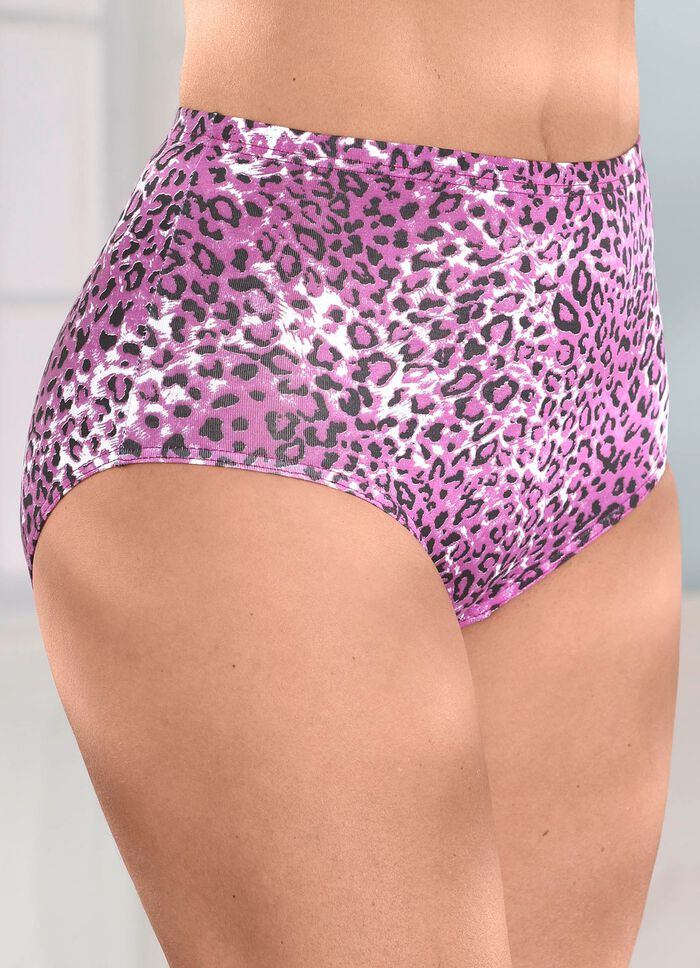 Fyra paket trosor med rovdesign 