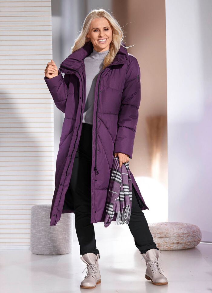 Funktionell jacka med stuvbar huva AMETIST