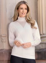 Tr&ouml;ja med transparent insats i halsringningen 