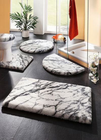 Badrumsset fr&aring;n Grund med marmordesign 