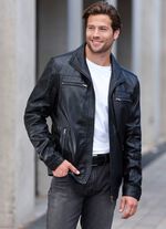 Kort skinnjacka med innerfickor 