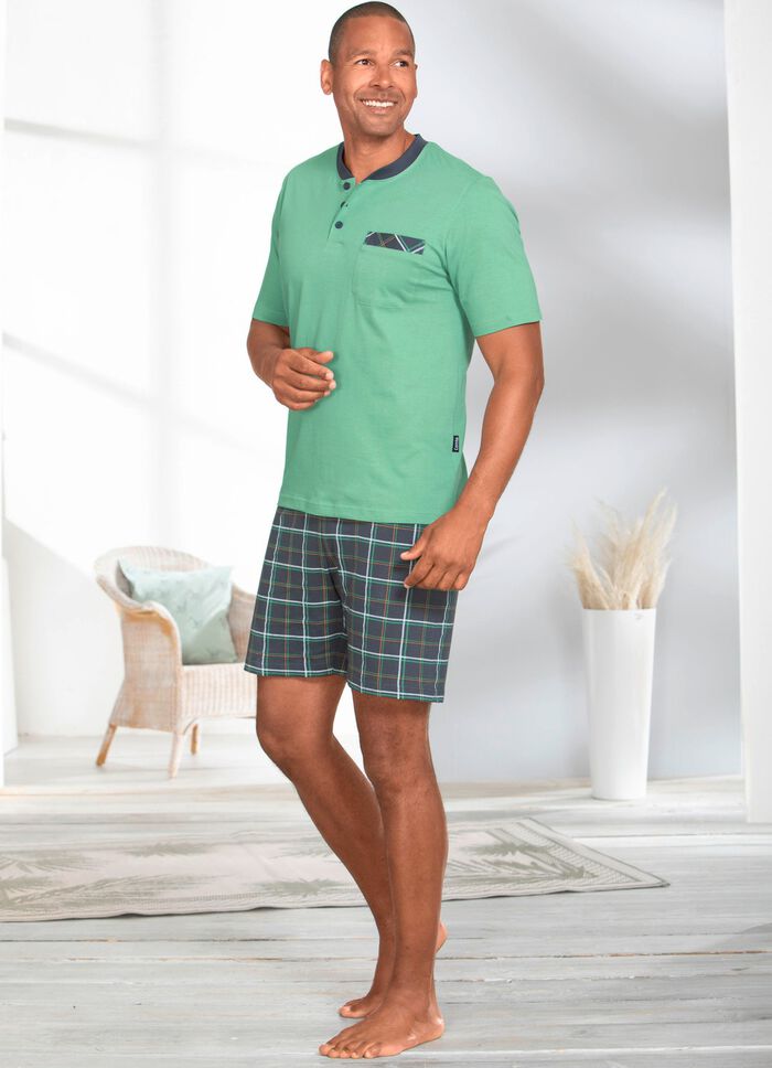 Shorty med knappsl&aring; 